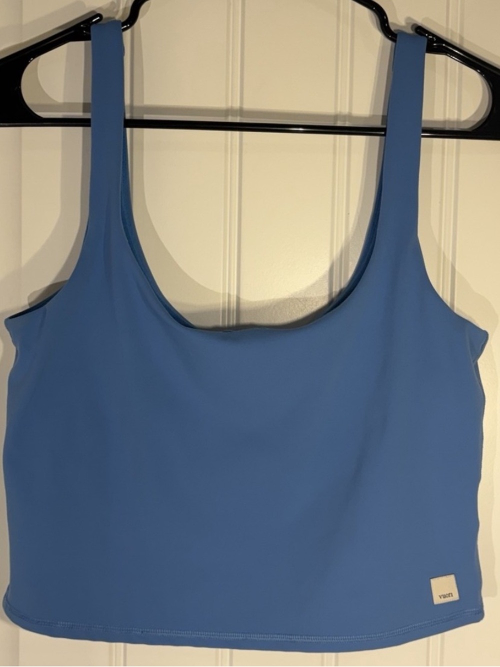 Vuori Daily Crop Blue Shelf Bra Tank Top Women's Medium Athletic Yoga Activewear